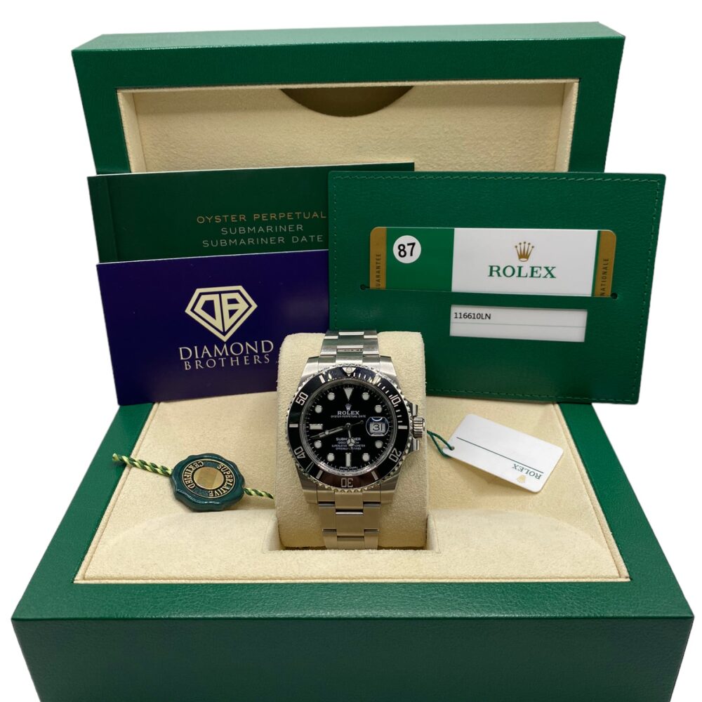 Rolex 116610LN Submariner 40mm 2019 black.