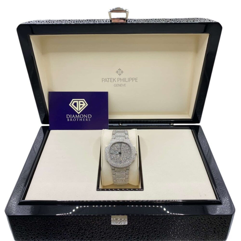 Patek Philippe Nautilus Ladies With Box And Warranty.